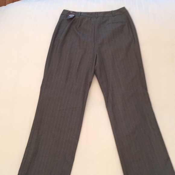 Jones Wear 2-Piece Pant Suit - Grey Pinstripe - Picture 4 of 8